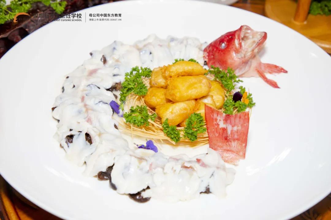 粤菜行政总厨班迎来毕业季 用一场宴席展告别我的老师与同学 