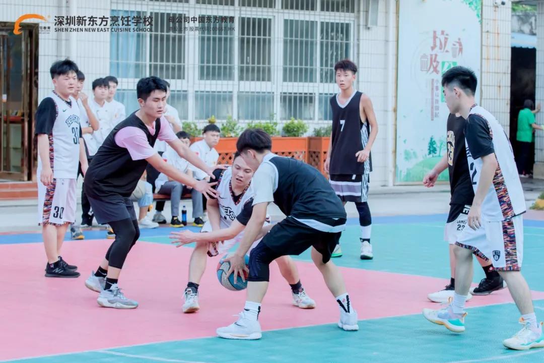 活力新东方 相约篮球赛丨少年灌篮高手来了，这么帅气小哥哥你喜欢谁 