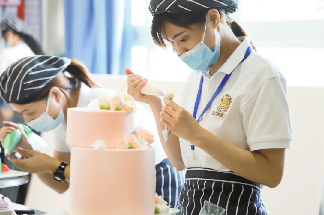 深圳新东方“时尚创意蛋糕”大赛圆满落幕