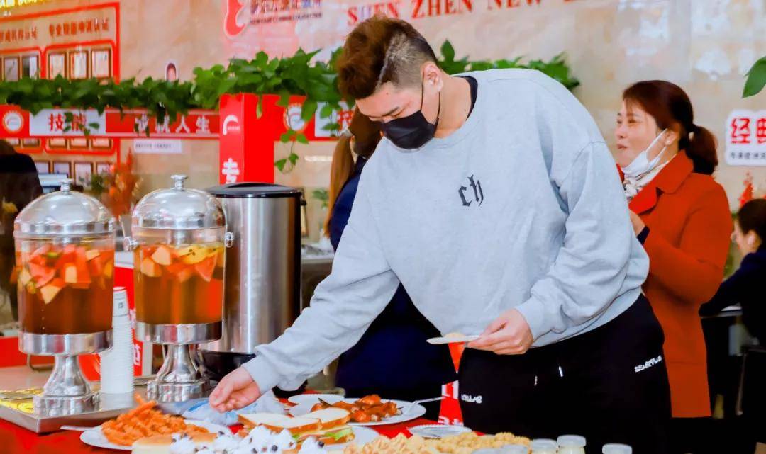 深圳新东方新生报名现场发生三大变化