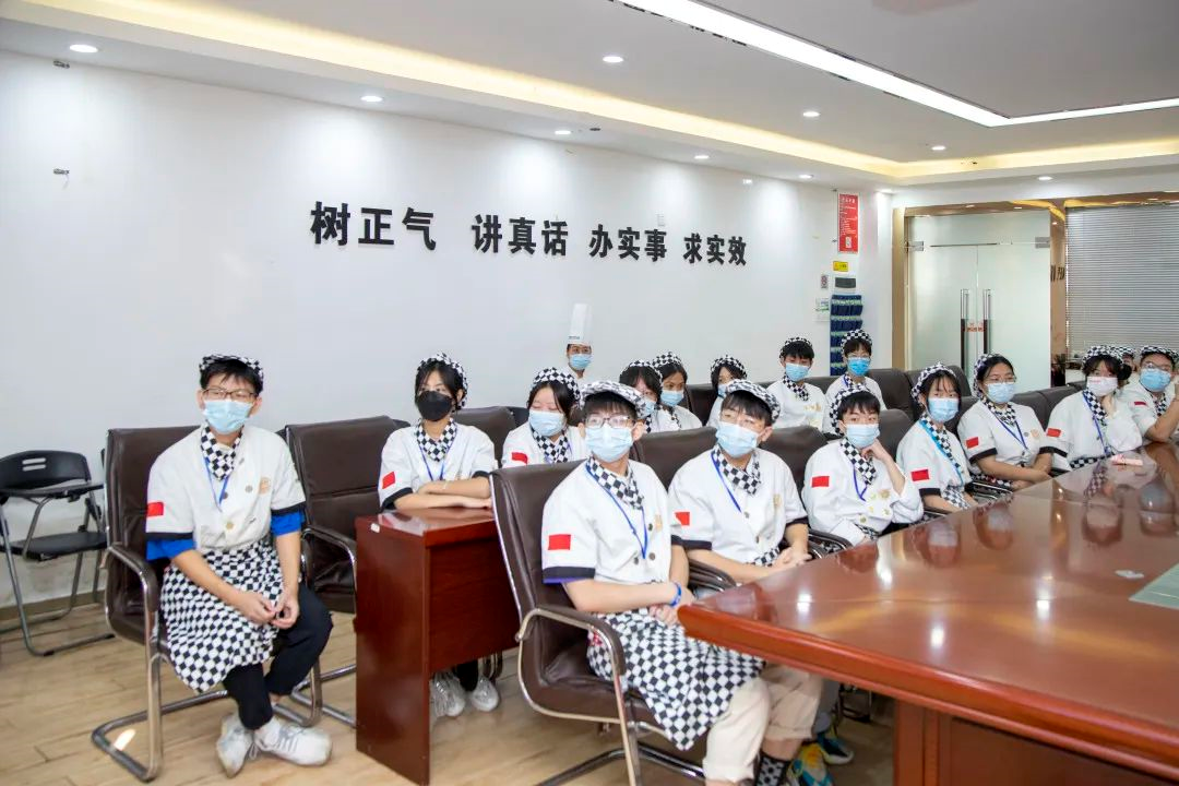 就业快讯：阿里巴巴旗下盒马鲜生与西点烘焙班同学的宣讲会成功举行！