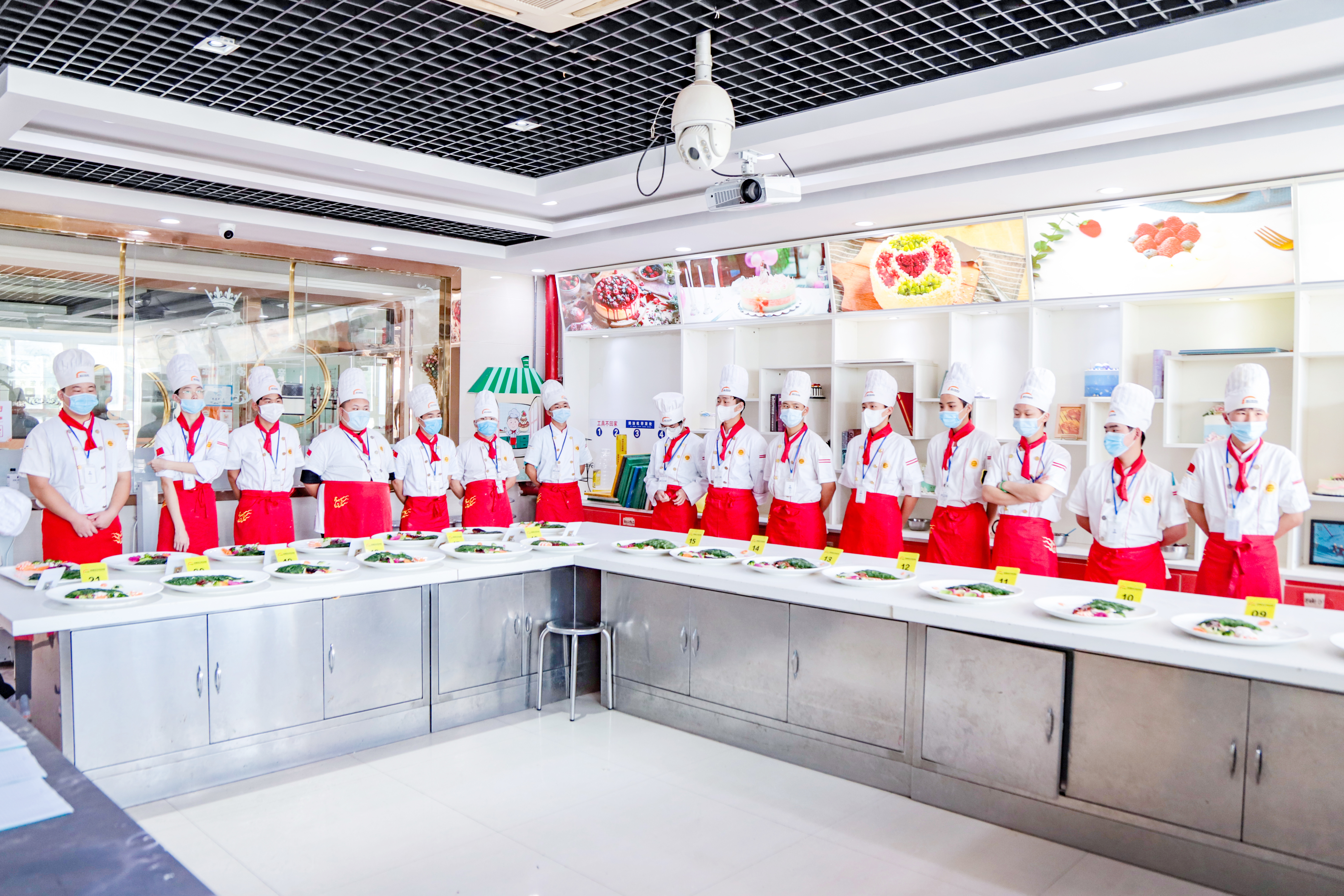 拼盘考核：食物作画，锦上添花。大厨精英同学带来的视觉盛宴~