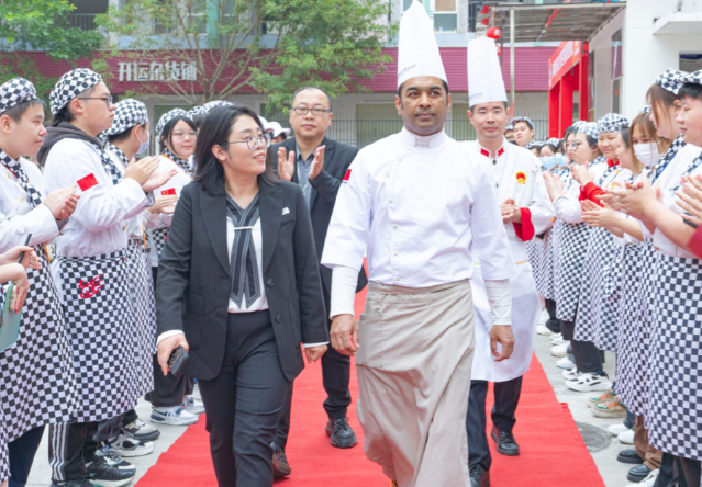 外籍大师进校园：与国际接轨，探索西点的浪漫和甜蜜~