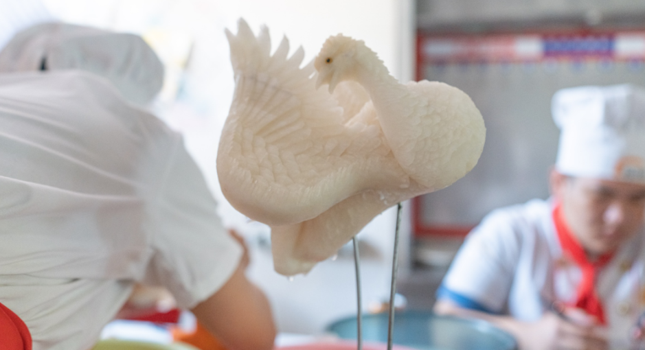 传承中华传统手艺，看大厨精英同学在雕刻阶段考核上各展风采~