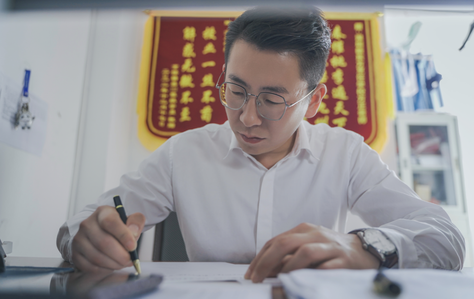 喜报！祝贺方正老师被深圳市职工教育和职业培训协会评为2022年度优秀教师~