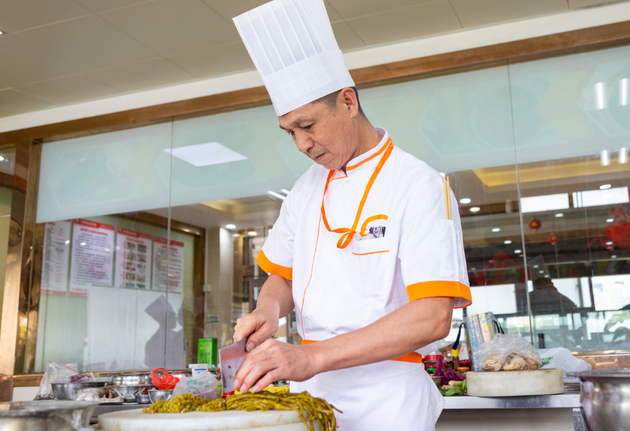 为正能量点赞！我校学生刘中山、陆廷付在深圳湾公园勇救落水者