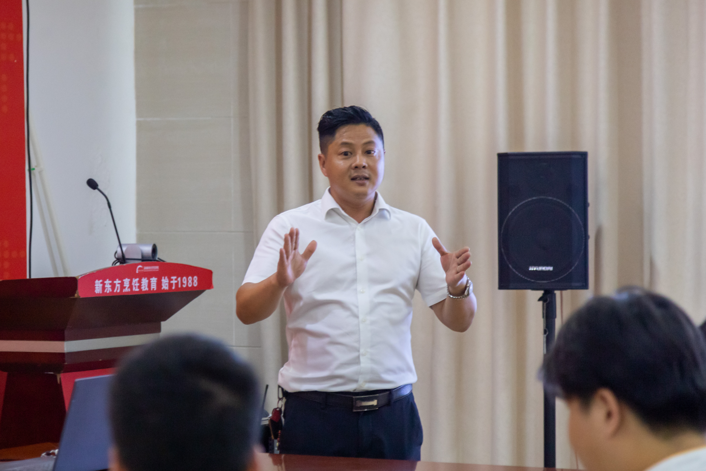 职场面对面！同发餐饮公司受邀到校开展宣讲会