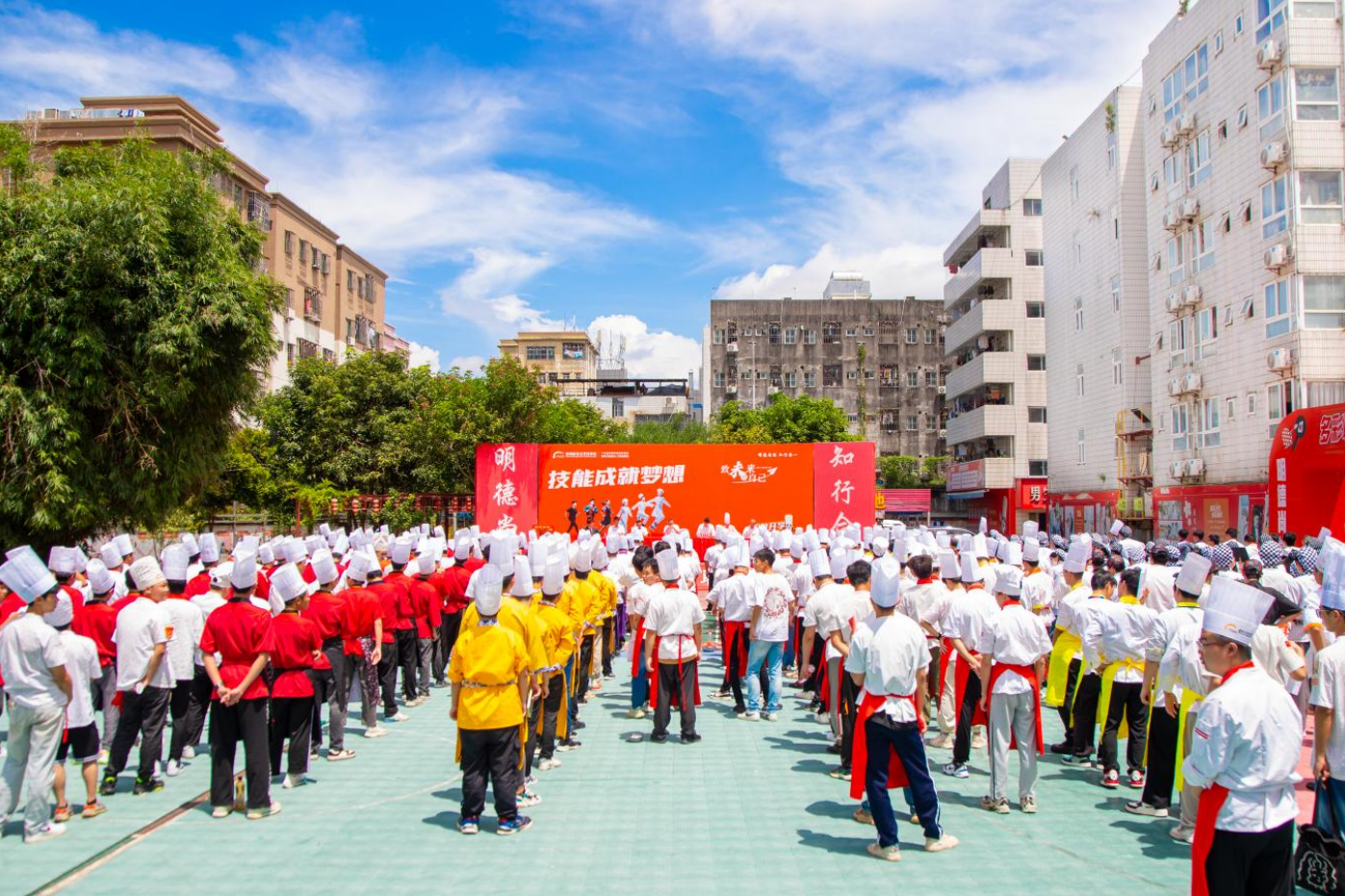 开学啦！“职教开学第一课”引领2023级新同学们启航新征程