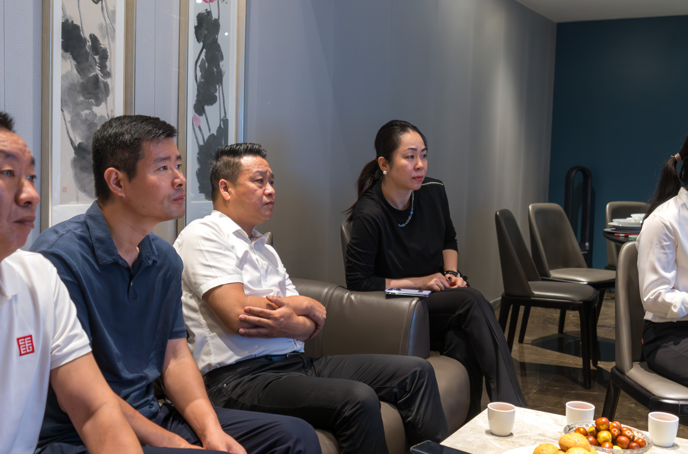 我校校领导带队赴“钱塘潮”餐饮管理有限公司参观调研