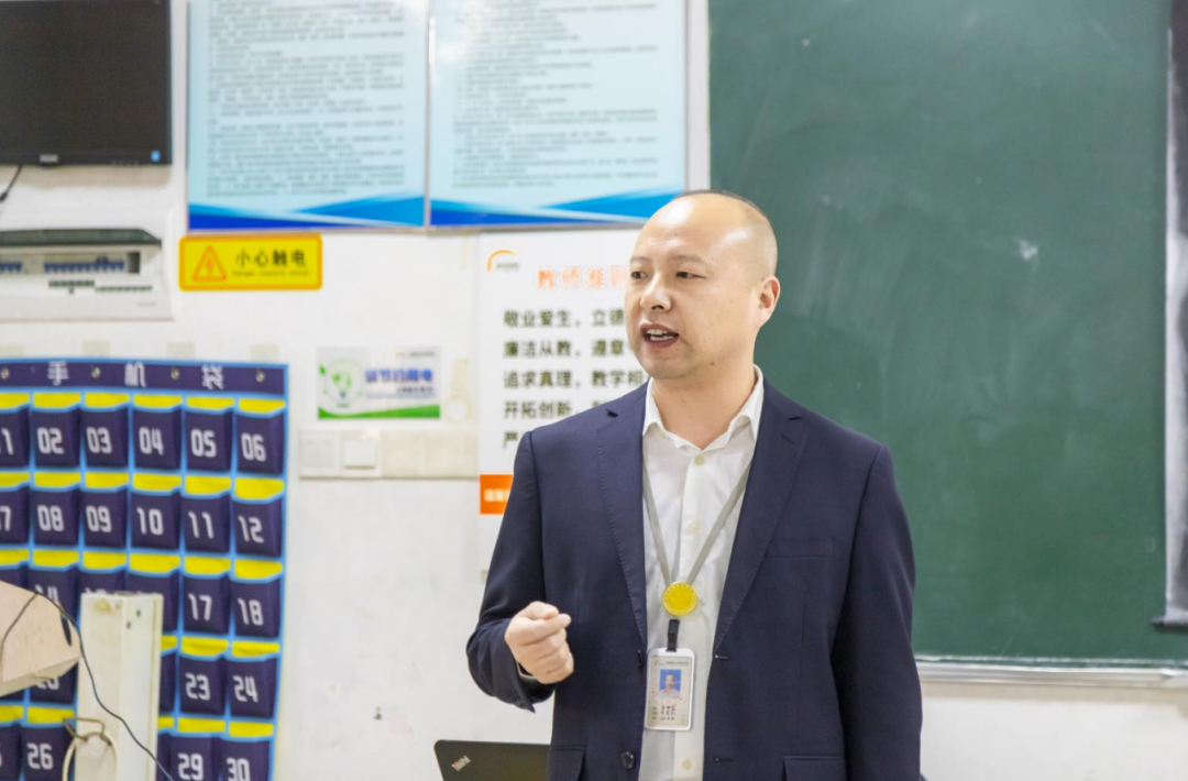 “职”面未来，大厨精英2104班同学开展模拟面试活动