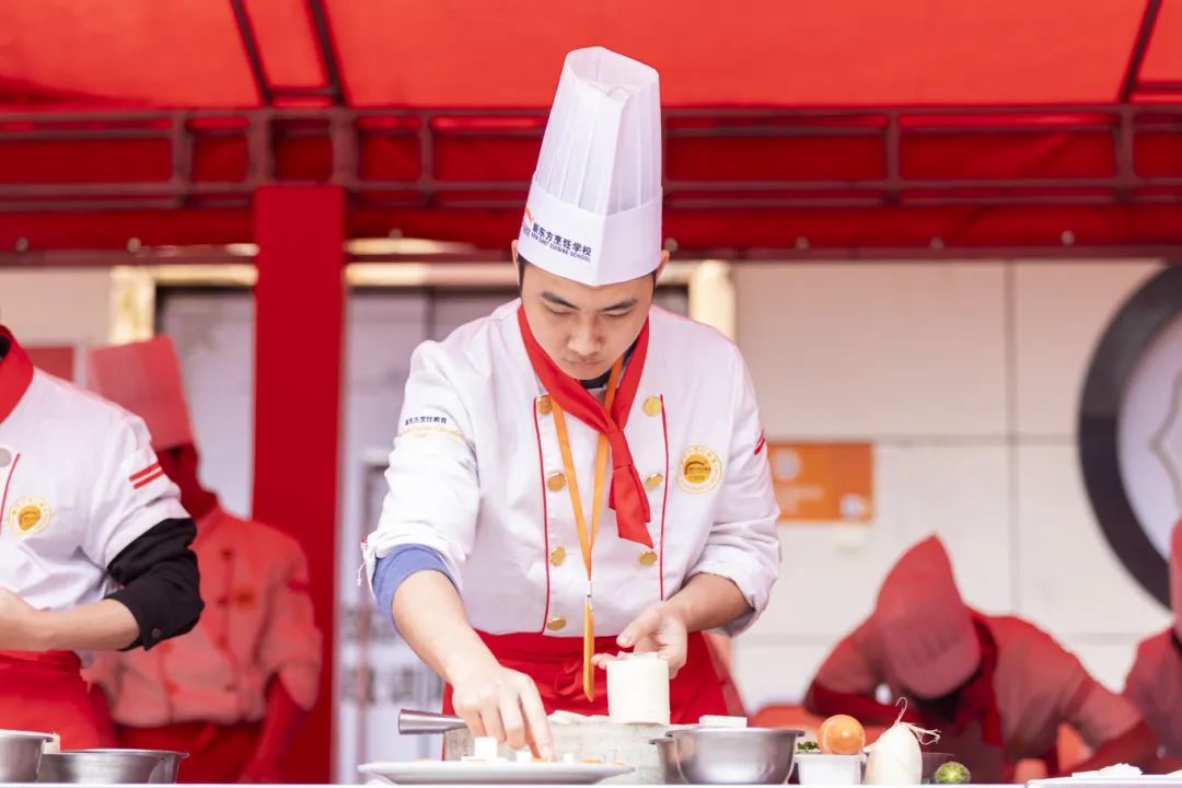 沉潜蓄势，厚积薄发丨他们在这场刀工技能争霸赛中火力全开！