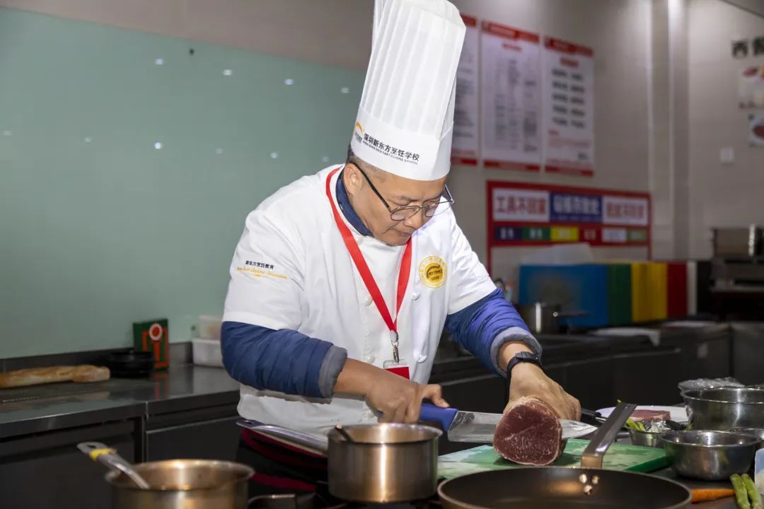 【校园活动】中西餐烹饪大师入深圳新东方，倾囊相授传技艺~