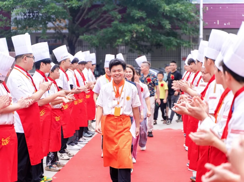 家长鉴证会|感恩相伴  共鉴成长