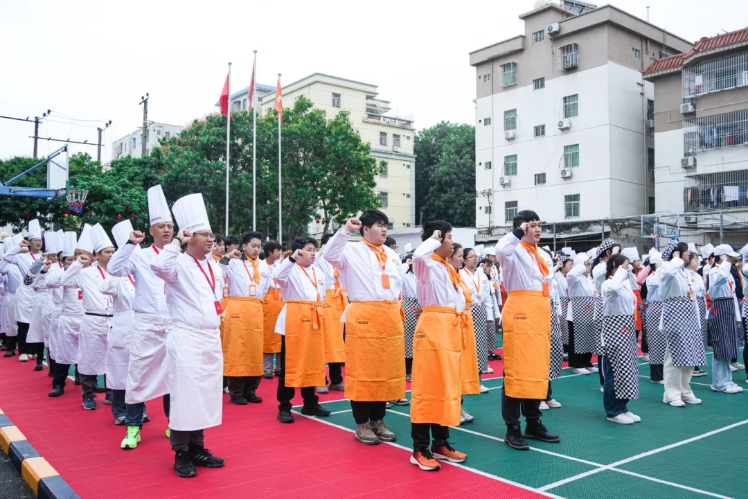 深圳新东方烹饪学校 | 职教开学第一课，追光而遇，沐光而行。