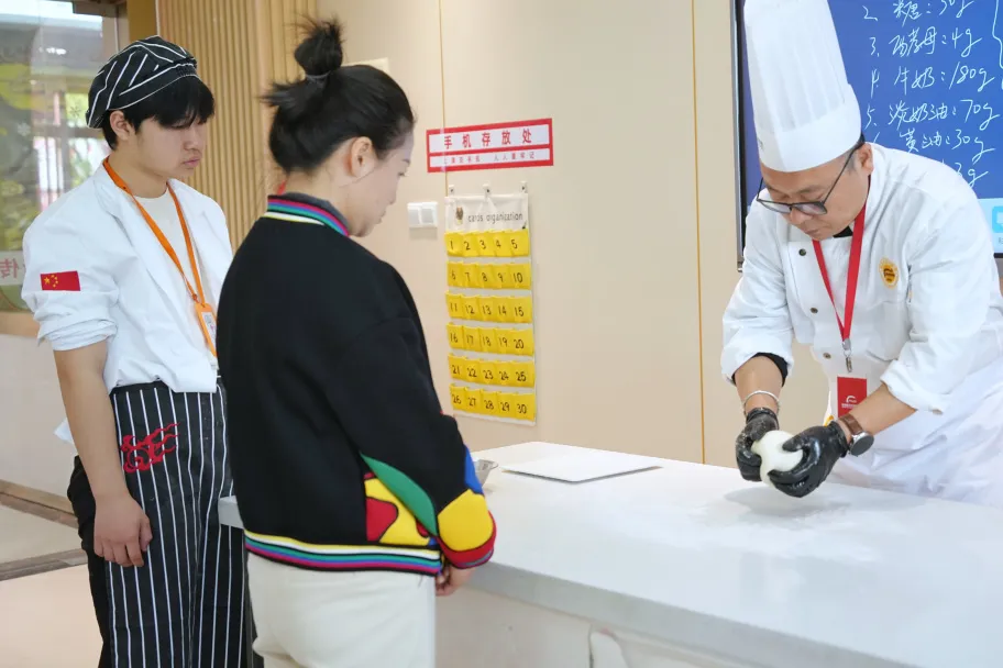 别再隔着屏幕 “云学习” 西点啦！来线下亲身体验一下！