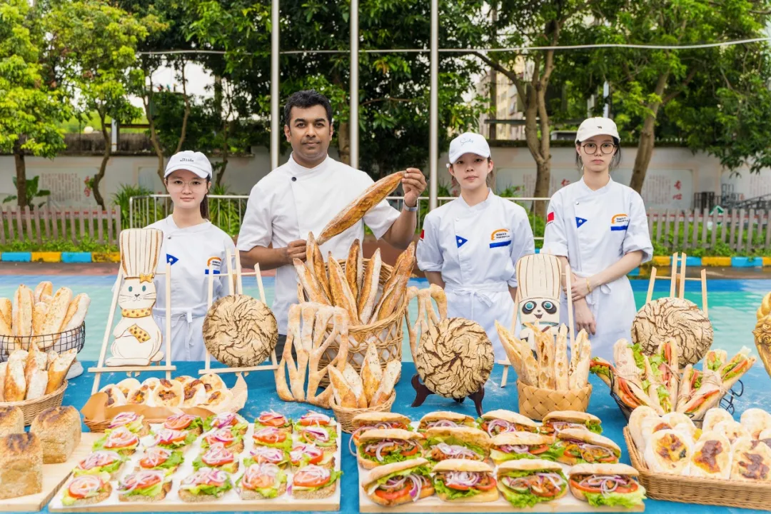 年末求职困境，你中招了吗？来深圳新东方烹饪学校，学技能，迎新机。