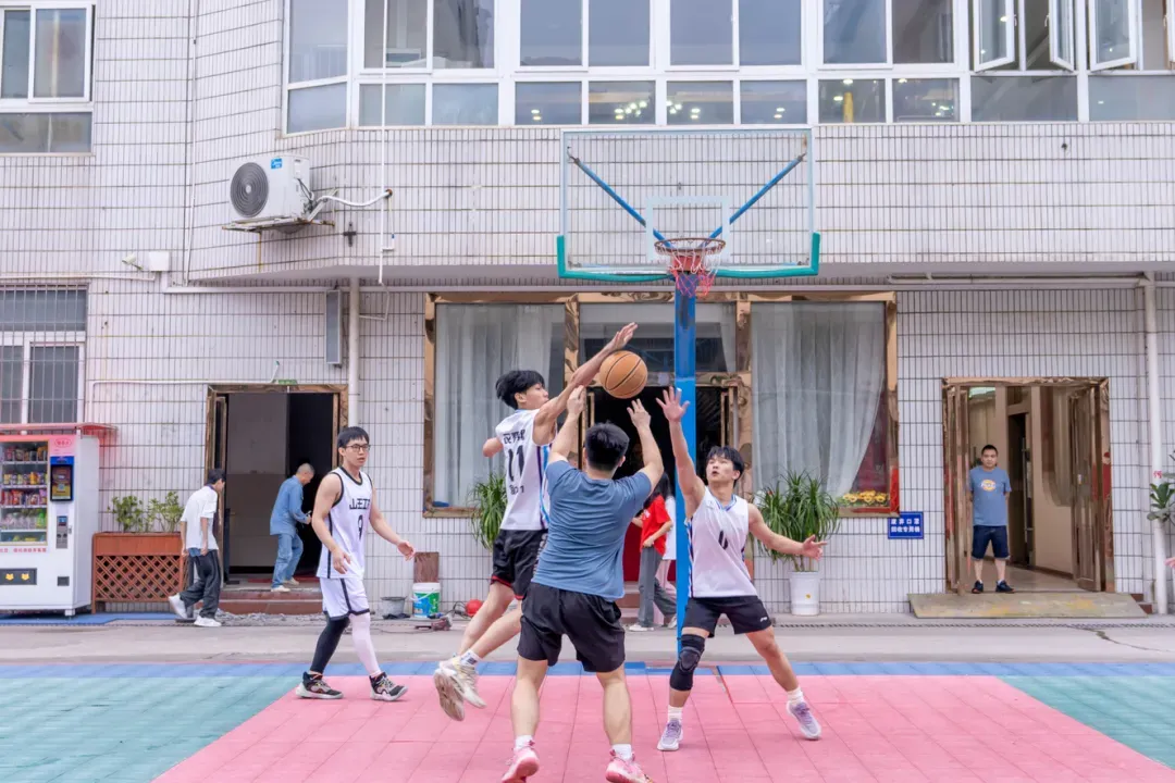 在深圳新东方，成为自己的光