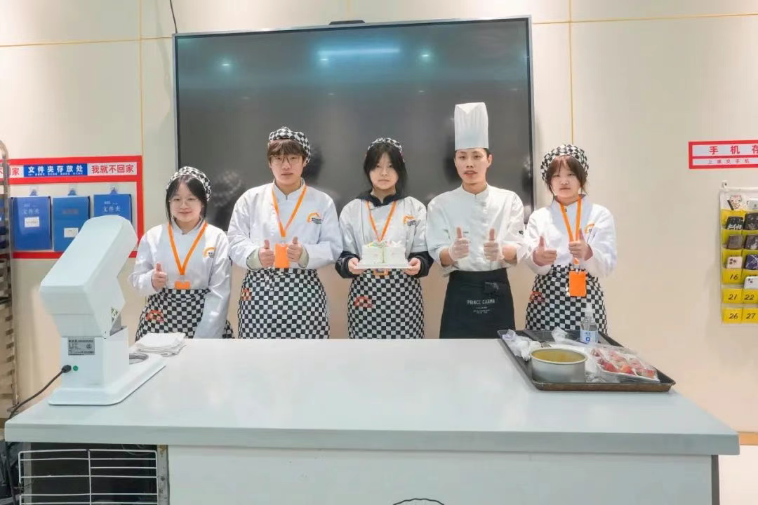 深圳新东方烹饪学校 “卡玛王子大师进校园”，匠心筑梦共传承   