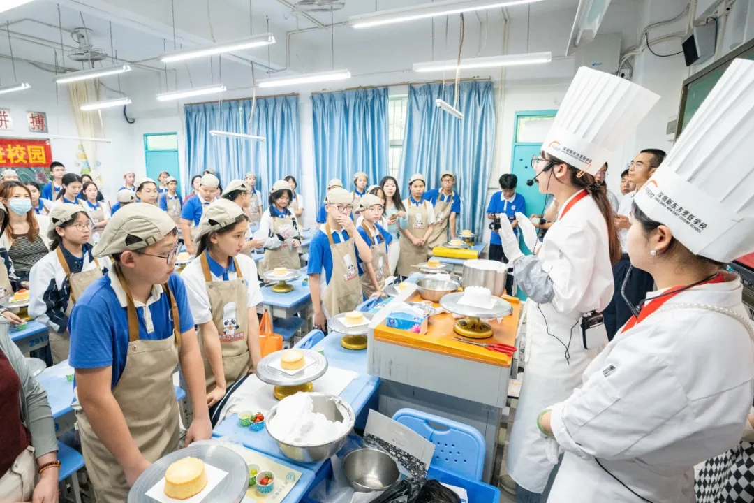 匠心传承·科学赋能|劳技裱花课助力坪山光祖中学学子全面发展   