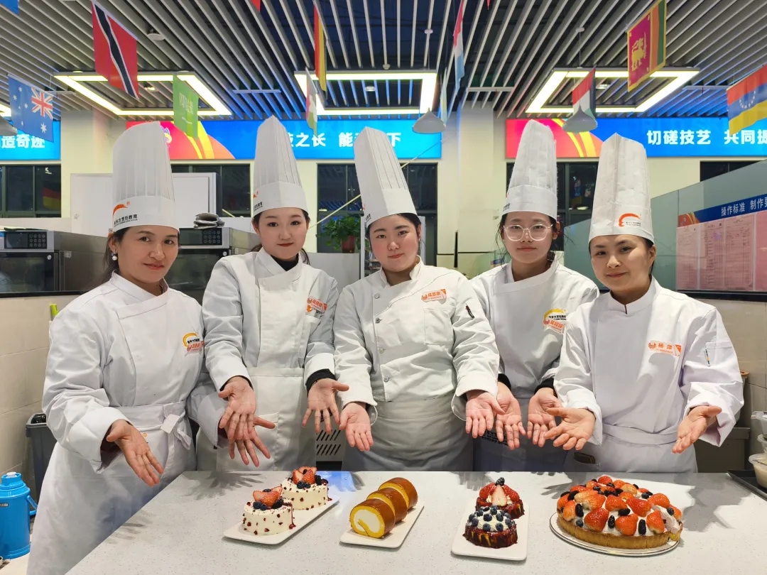 师者匠心赴深造，新品焕新启新程！深圳新东方西点新品发布会圆满落幕